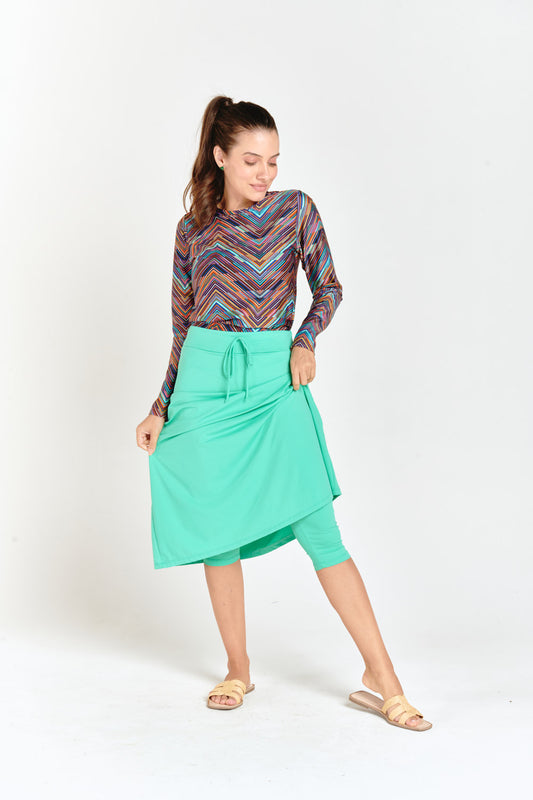 Green Gym Skirt With Knee Length Leggings